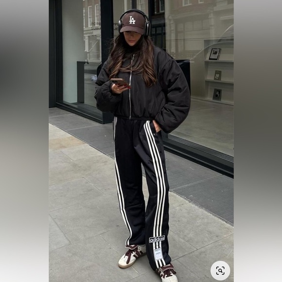 Adidas Original Track pants Man size M, Female size L, mint condition - Picture 14 of 16